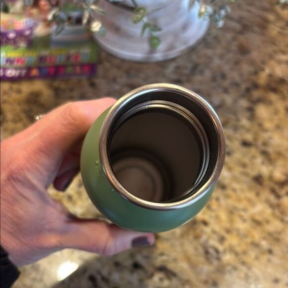 Be KIND PINK to the Planet 🌎 Green Water Bottle with Peace Design ☮️ - Picture 9 of 12